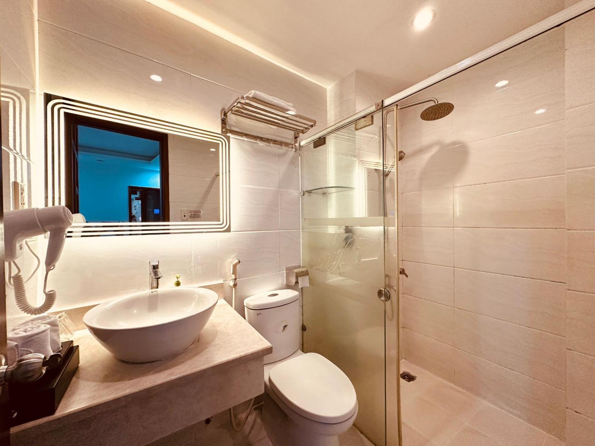 Redflower Hotel TP. Hồ Chí Minh Ngoại thất bức ảnh